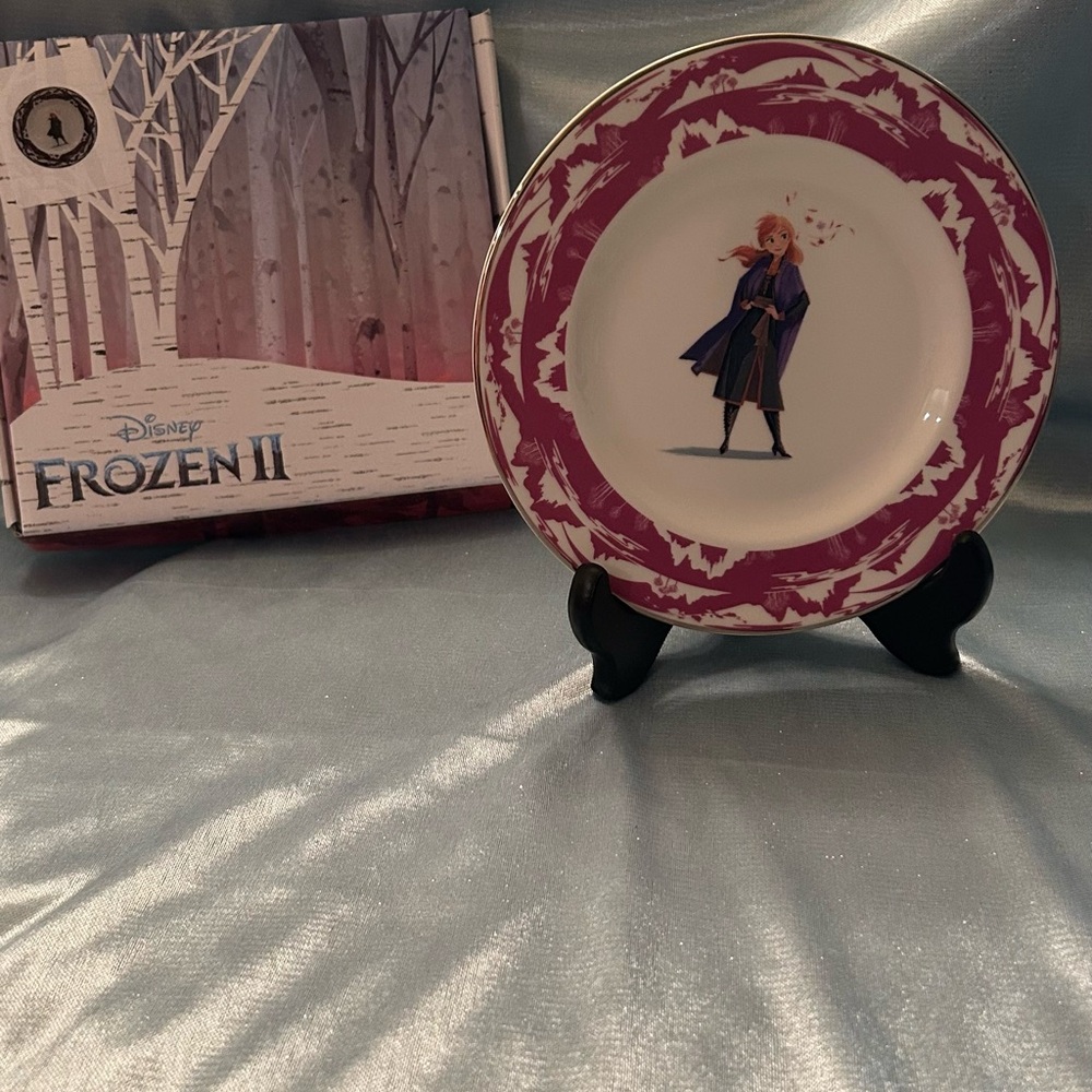 The English Ladies Co Disney Frozen II Plate with Anna